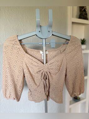 Urban Romantics Beige Eyelet Tie Front Puff Sleeve Peplum Top M
